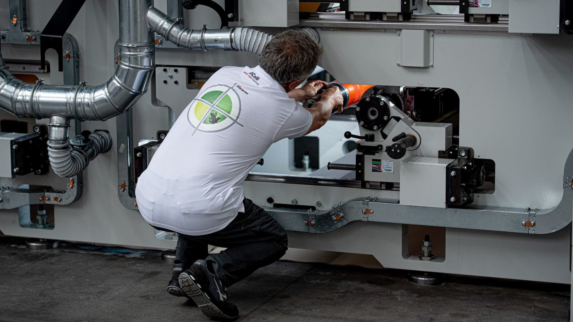 Why are waterbased inks increasingly used in flexographic printing?